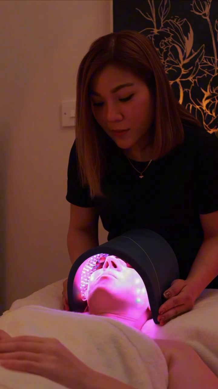 Layla carrying out an LED light therapy facial at Forever Young Beauty, Fareham